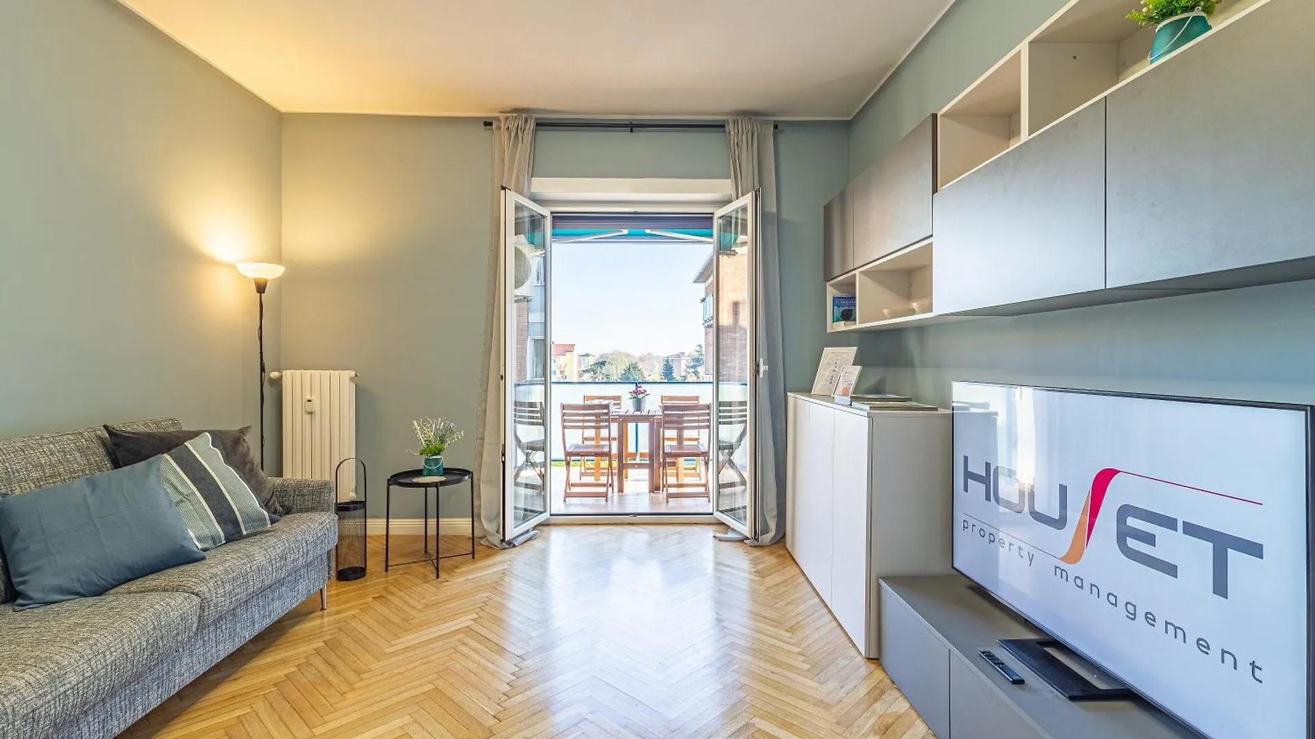 Palmanova 125 Bright Apartment Milan